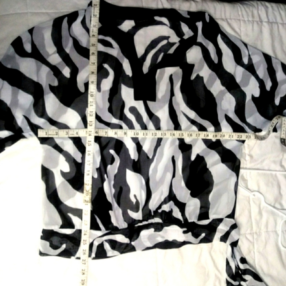 Elements Top Size XL Zebra Sheer Dolman Tunic NWOT - Picture 12 of 12